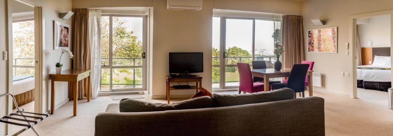 Ocean Breeze Hotel โอ๊คแลนด์ ภายนอก รูปภาพ